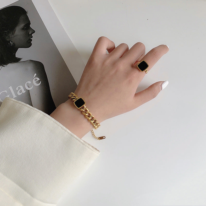 Women's Titanium Steel Adjustable Pull Bracelet (Non-Fading)