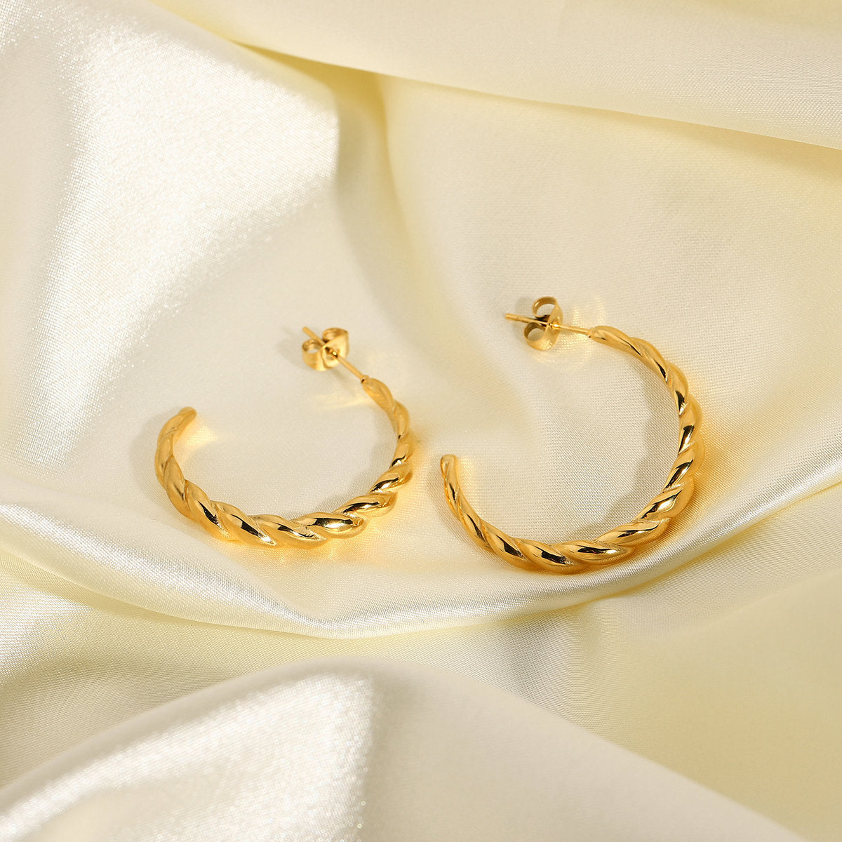 Twisted horn earrings