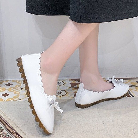 Butterfly section flat-soled  shoes