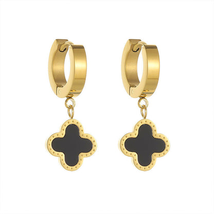 Four-leaf clover ear buckle