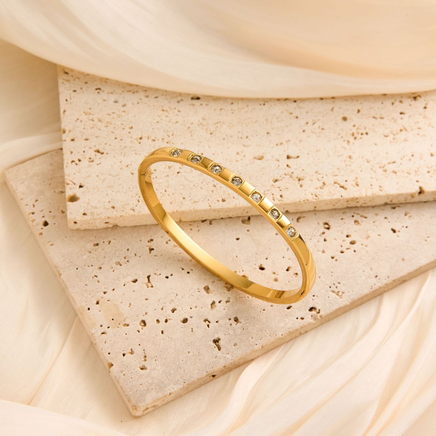 18K Gold Zircon Star Bracelet