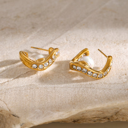 Wave shape earrings