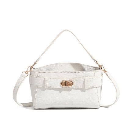 Vintage metal buckle shoulder bag