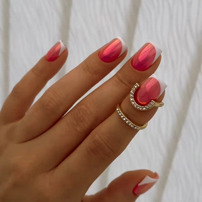 Uñas postizas francesas Aurora cortas en rojo y blanco 