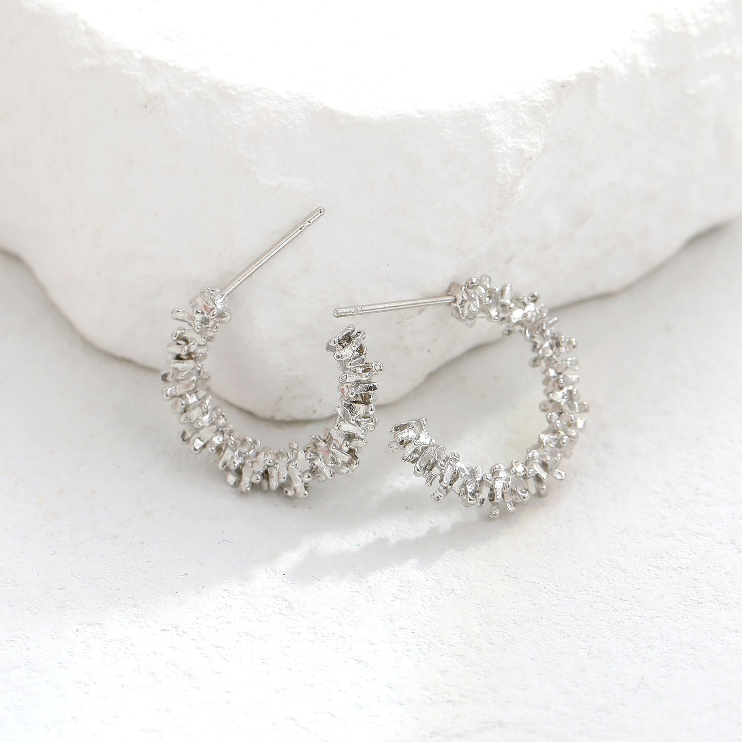 Pendientes de aro personalizados con la letra C 