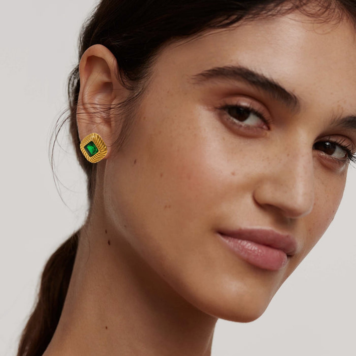 Square button colored zircon earrings