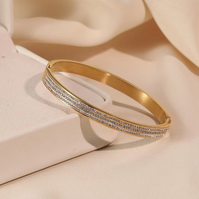 Stainless steel bracelet with diamonds