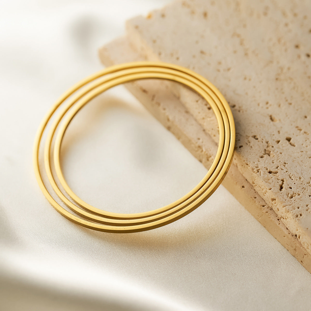 Sansheng III 2mm Titanium Steel Bracelet — 18K Gold-Plated, Thick & Non-Fading (Wholesale)