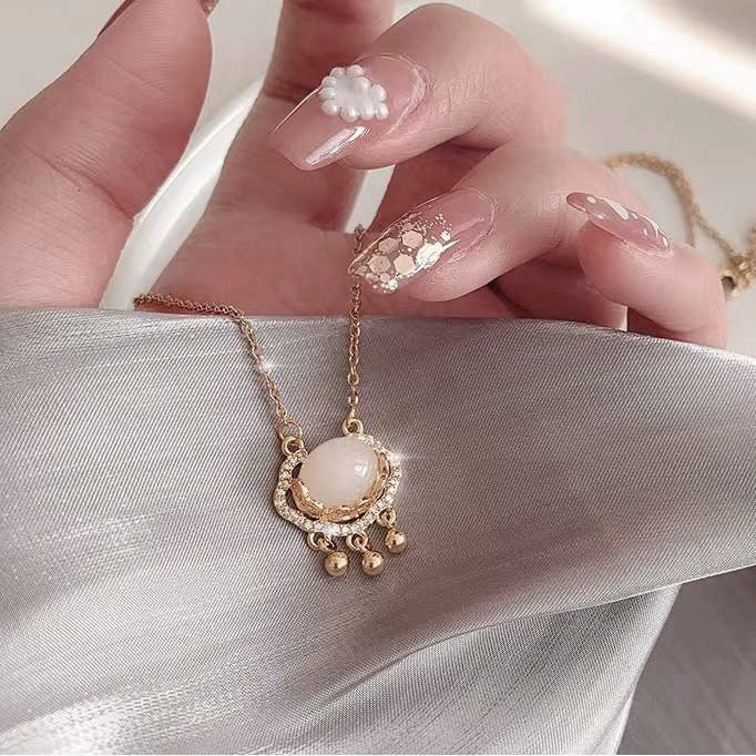 Women's Titanium Steel Ruyi (Cloud) Lock Collarbone Necklace