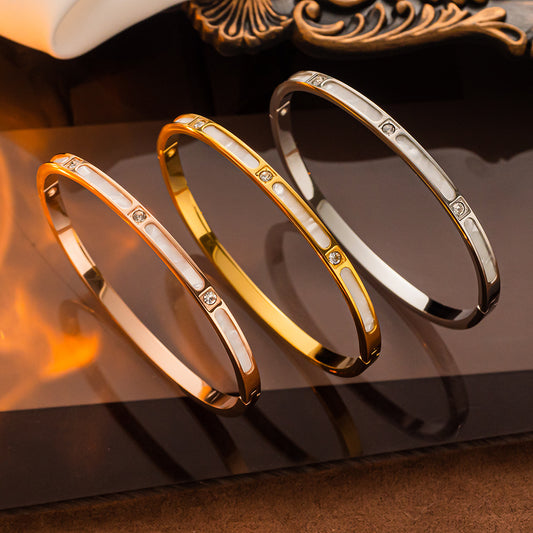 Pulseira em aço inoxidável ouro rosa com diamantes e concha, simples e versátil 