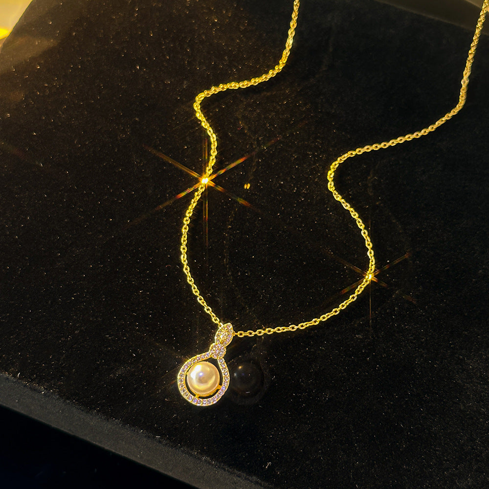 Women's Gold-Plated Titanium Steel Pearl Collarbone Necklace