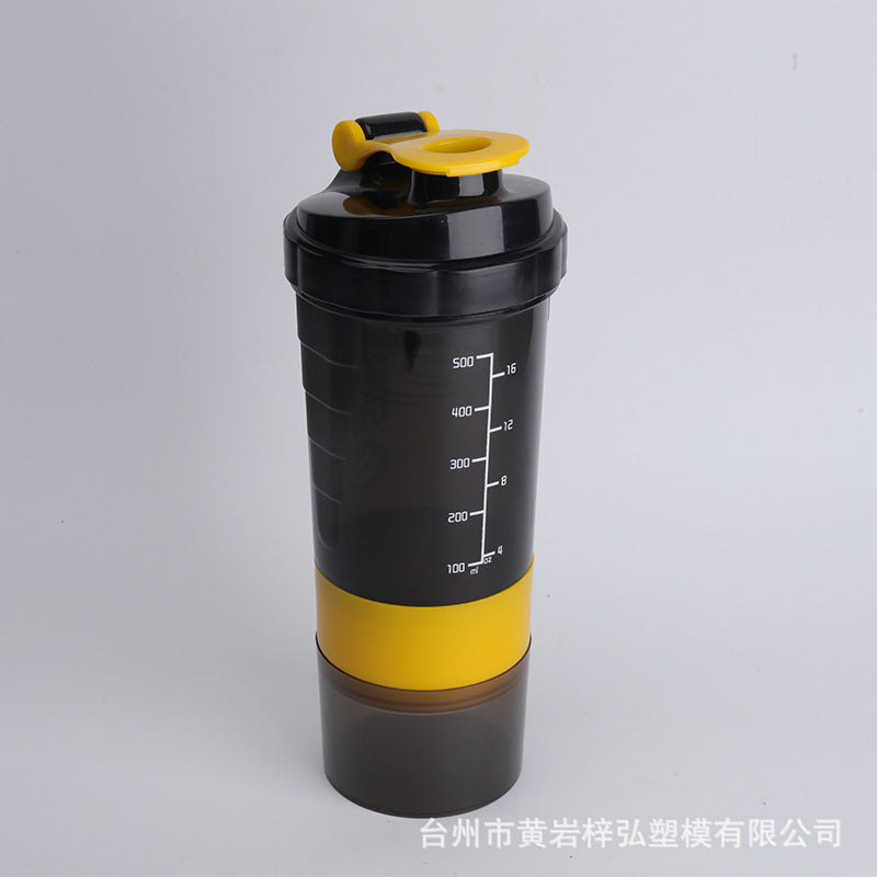 Three-layer compact protein powder shaking cup