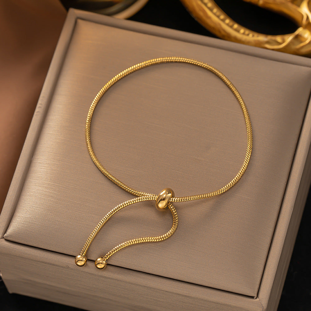 The new titanium steel bracelet is versatile for women