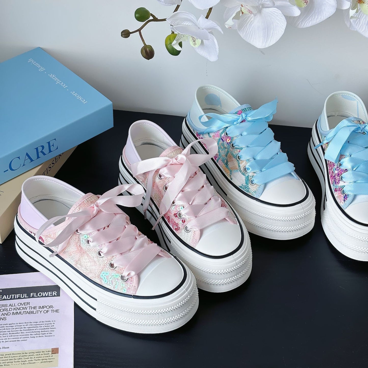 Summer women's flat shiny white shoes