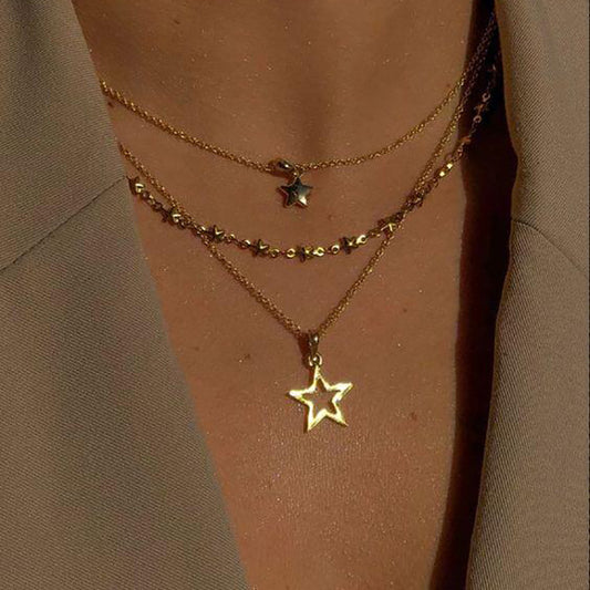 Collar multicapa con colgante de pentagrama 