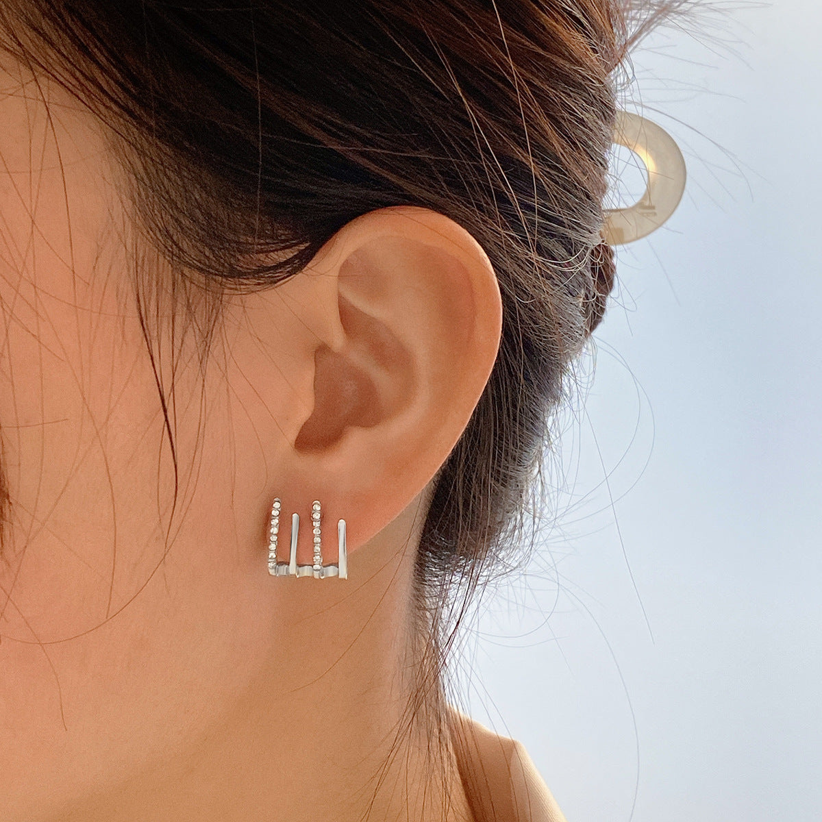 Metal Pearlescent Water Drop Stud Earrings