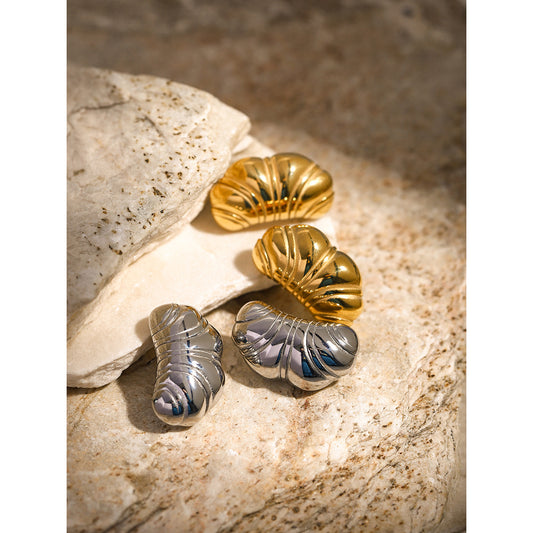 Croissant Texture Earrings