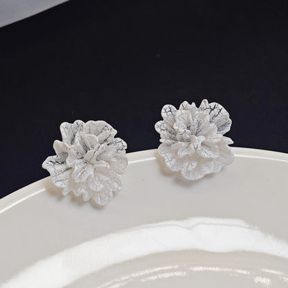 Pendientes con diseño de flor de camelia blanca 