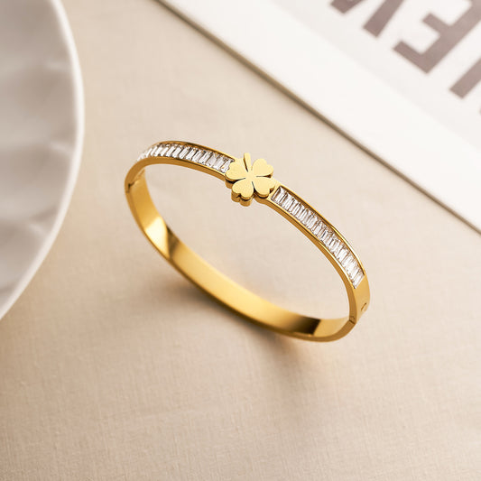 Women's 18K Gold-Plated Four-Leaf Clover Bracelet with CZ Diamonds — Stainless Steel, Titanium Clasp, Non-Fading