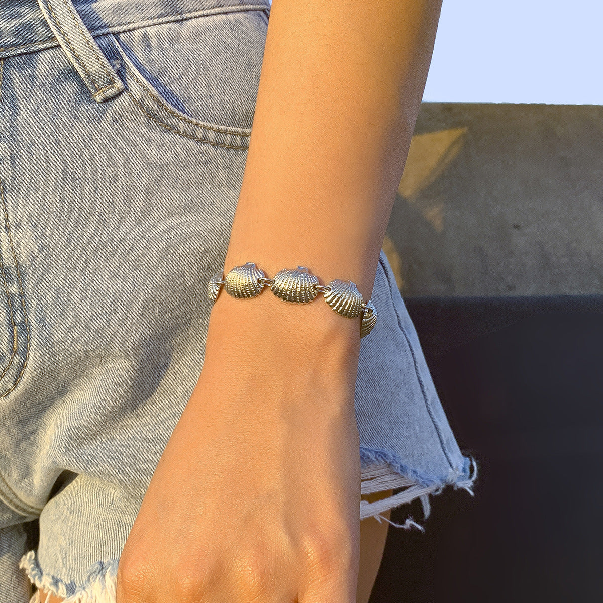 Pulsera de concha de vieira para mujer 