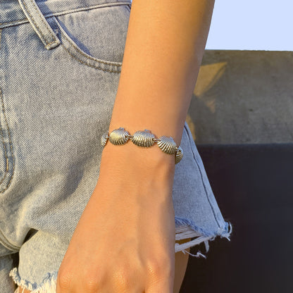 Pulsera de concha de vieira para mujer 
