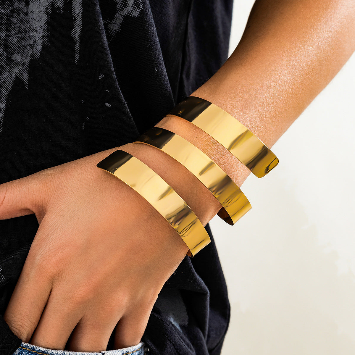 Personalized retro bracelet wide edge
