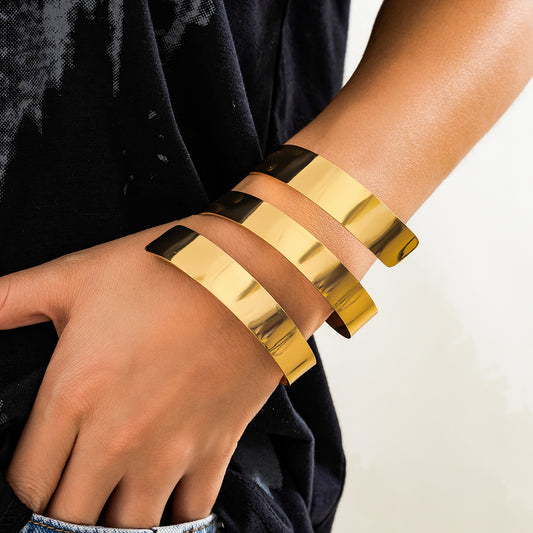 Personalized retro bracelet wide edge