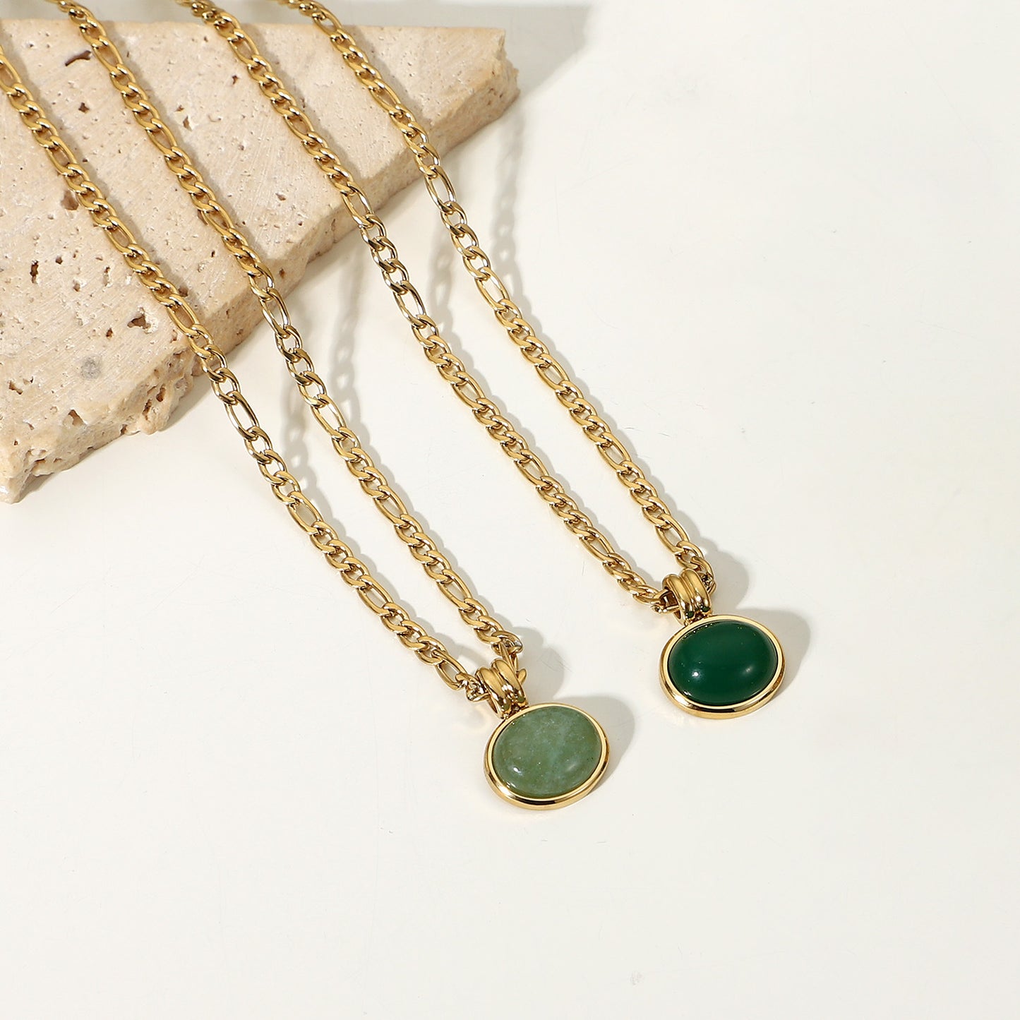 14K Green Aventurine Round Pendant Necklace