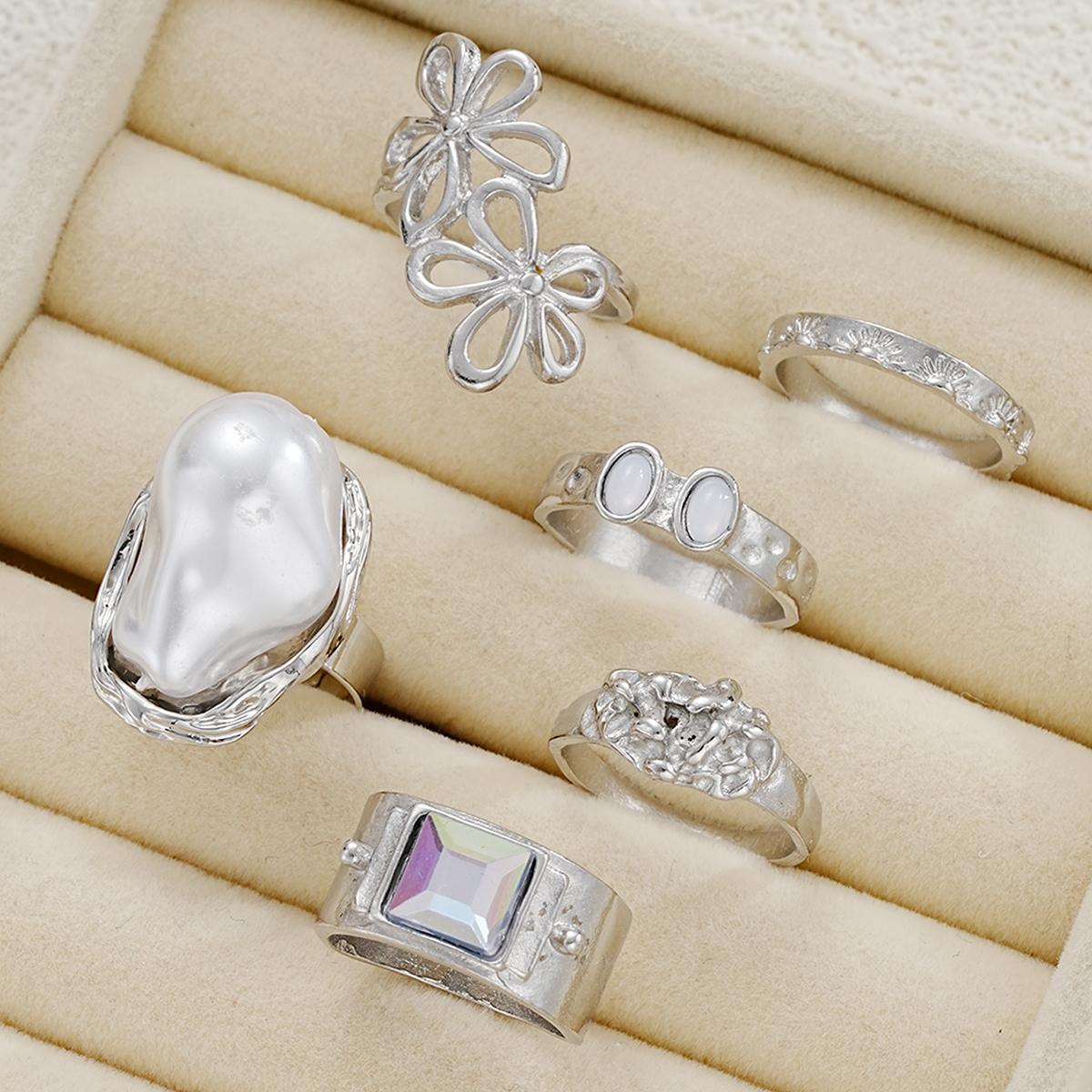 Irregular Pearl Ring Set