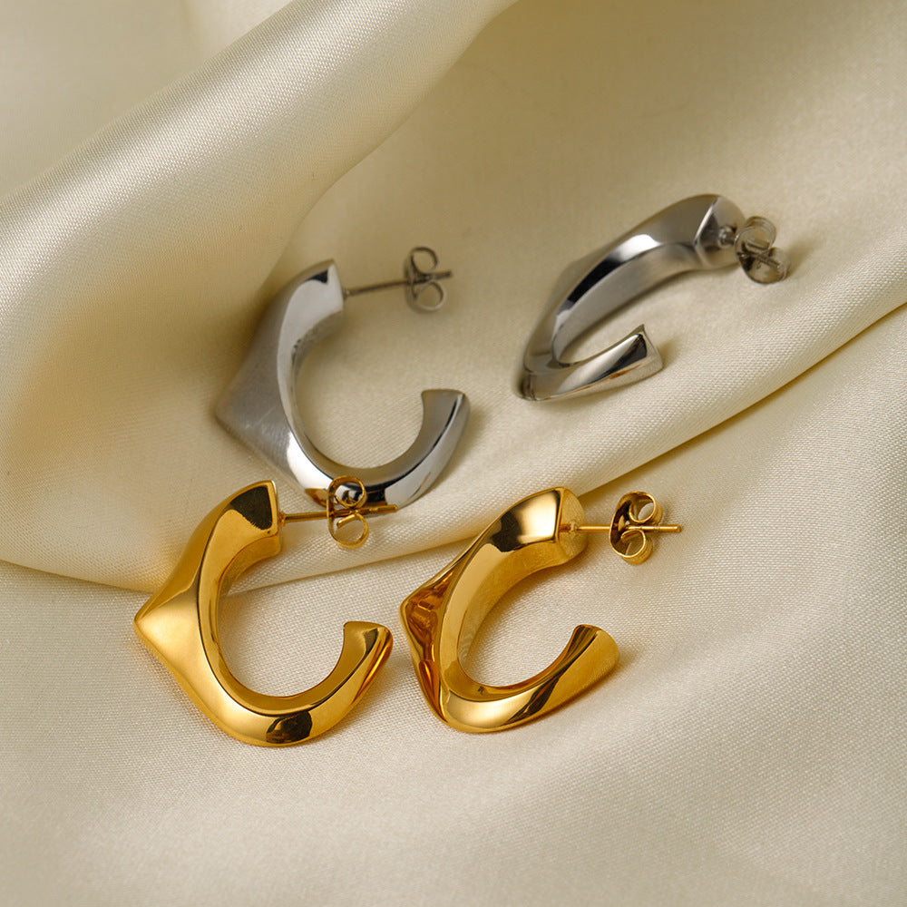 Triangle C-shaped earrings