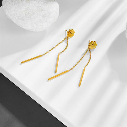 Daisy tassel stud earrings