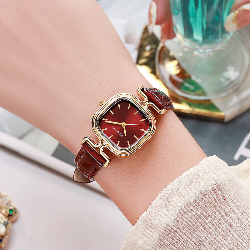 Vintage Square Dial Women's Quartz Watch