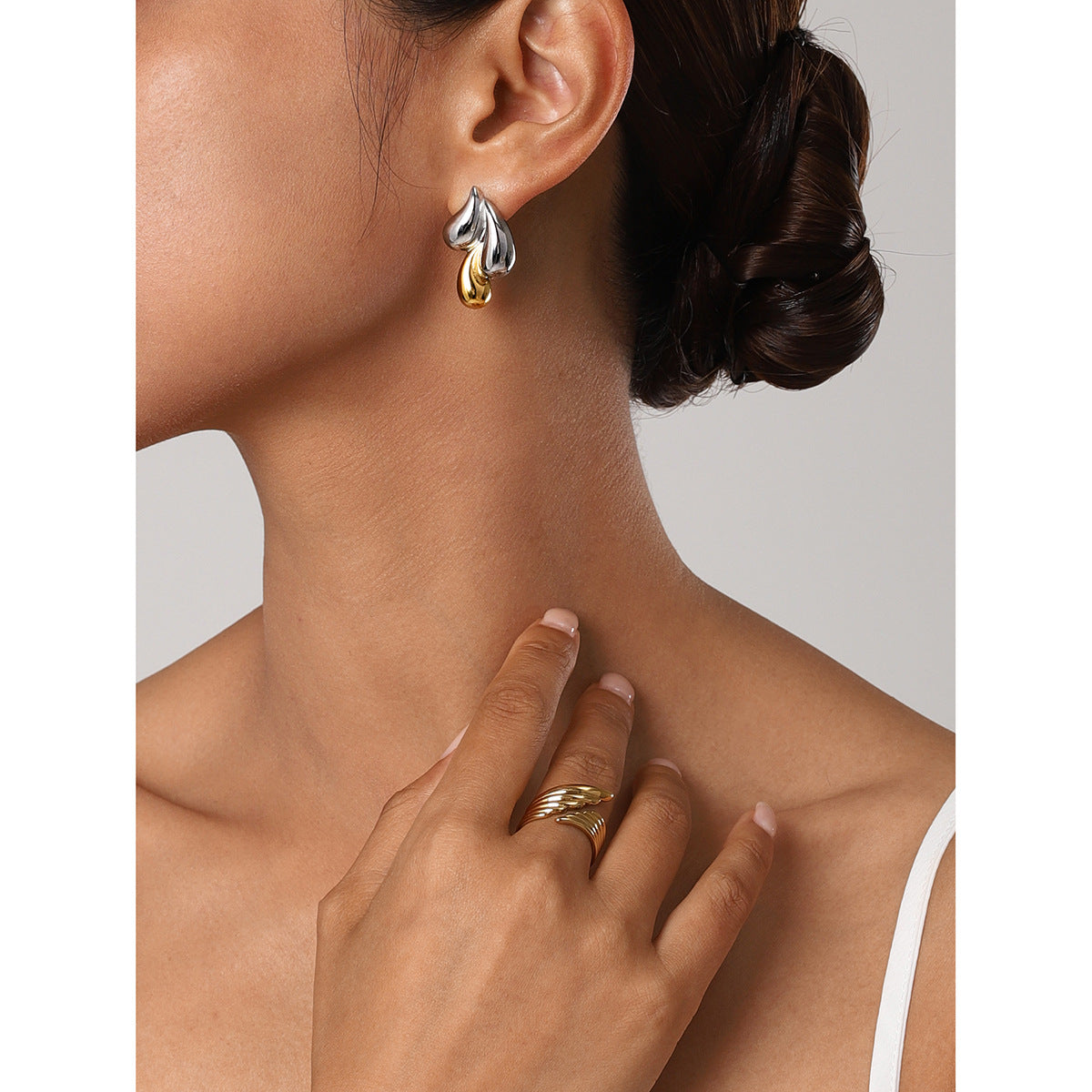 Geometric teardrop earrings