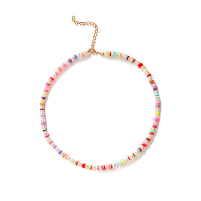 Collar de cuentas de arroz de colores con colgante de concha 