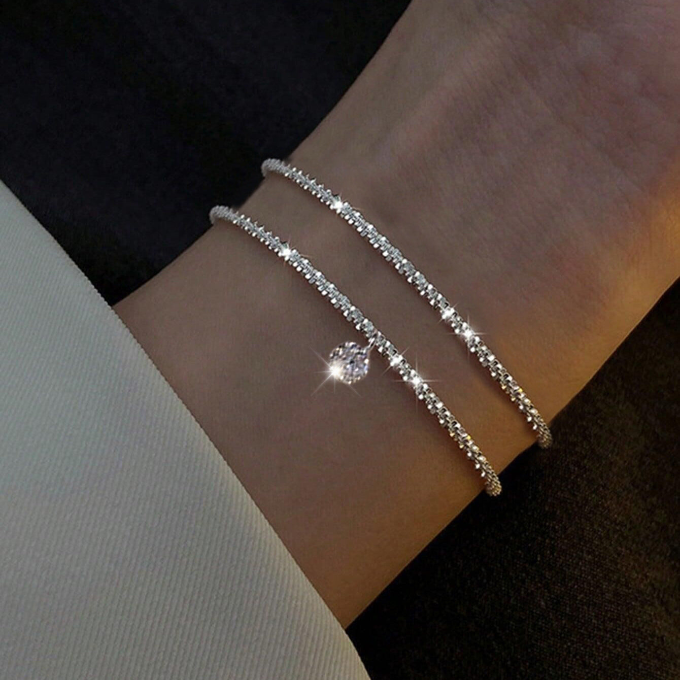 Juego de dos pulseras sencillas 