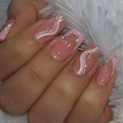 Uñas postizas cuadradas con rayas rosas y blancas 