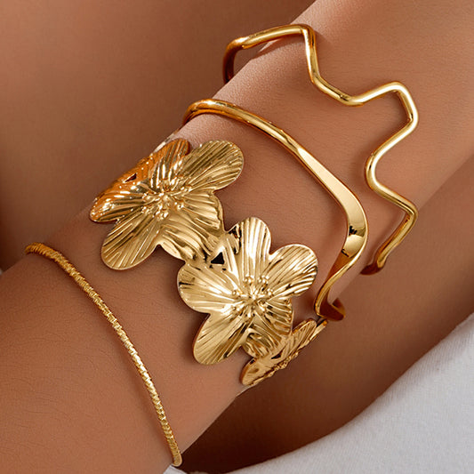 Gold Flower Line Bracelet