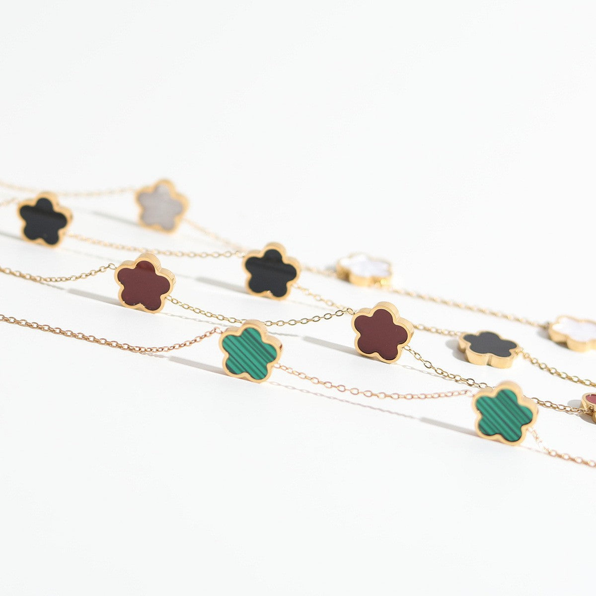 Titanium Steel Clover Floral Bracelet — Five-Petal Delicate Chain