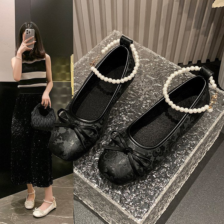 Butterfly section pearl shoes