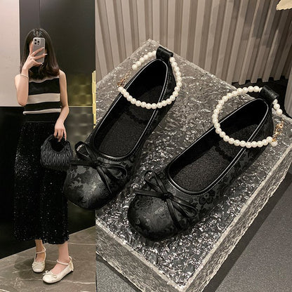 Butterfly section pearl shoes