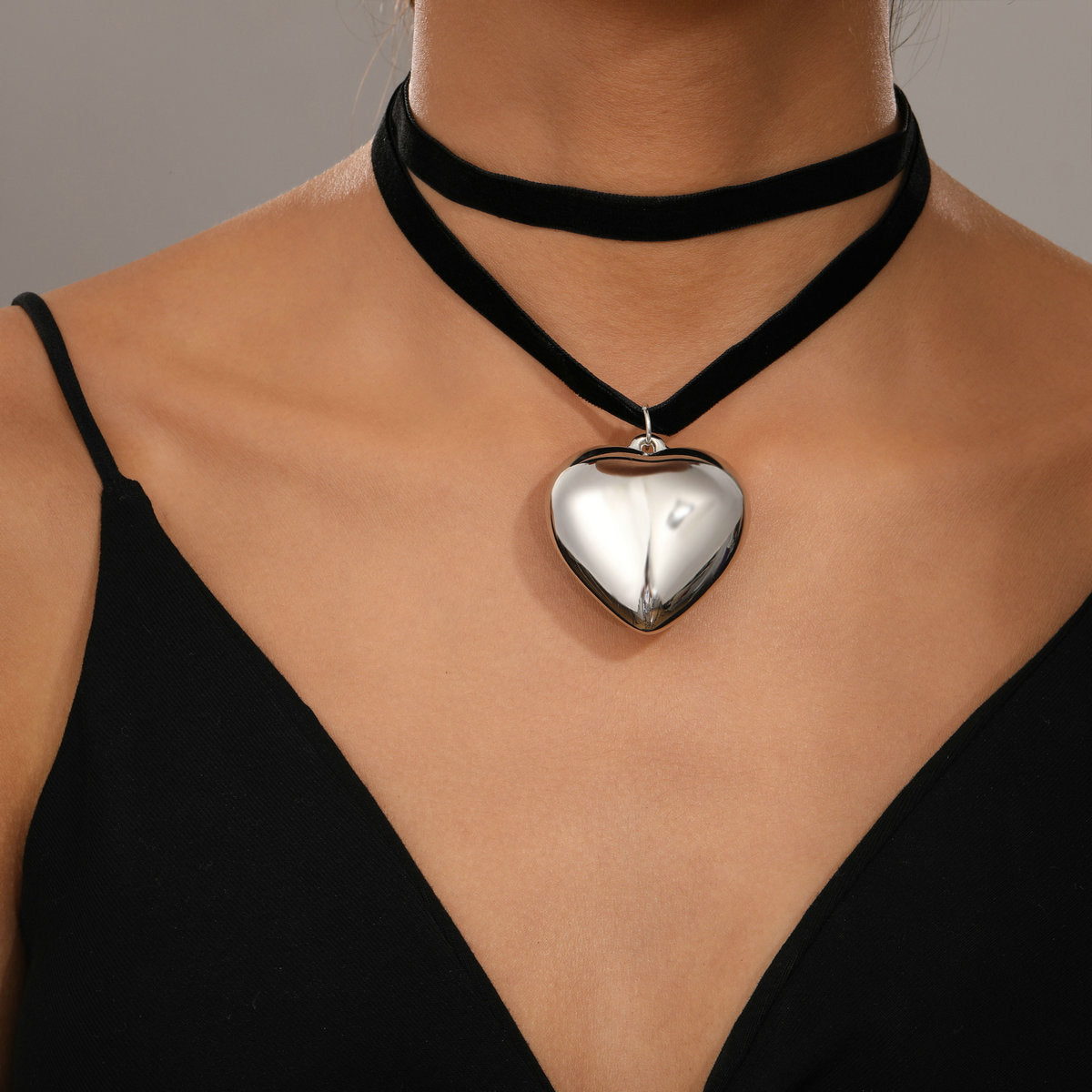 Collar de corazón de terciopelo de doble capa 