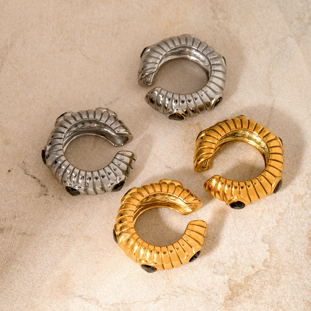 Black Zirconia Bread Clip Earrings