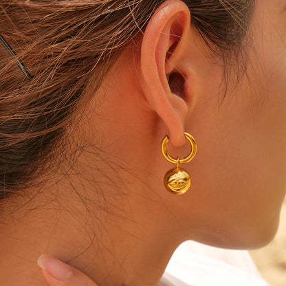 Fashionable twist hoop earrings