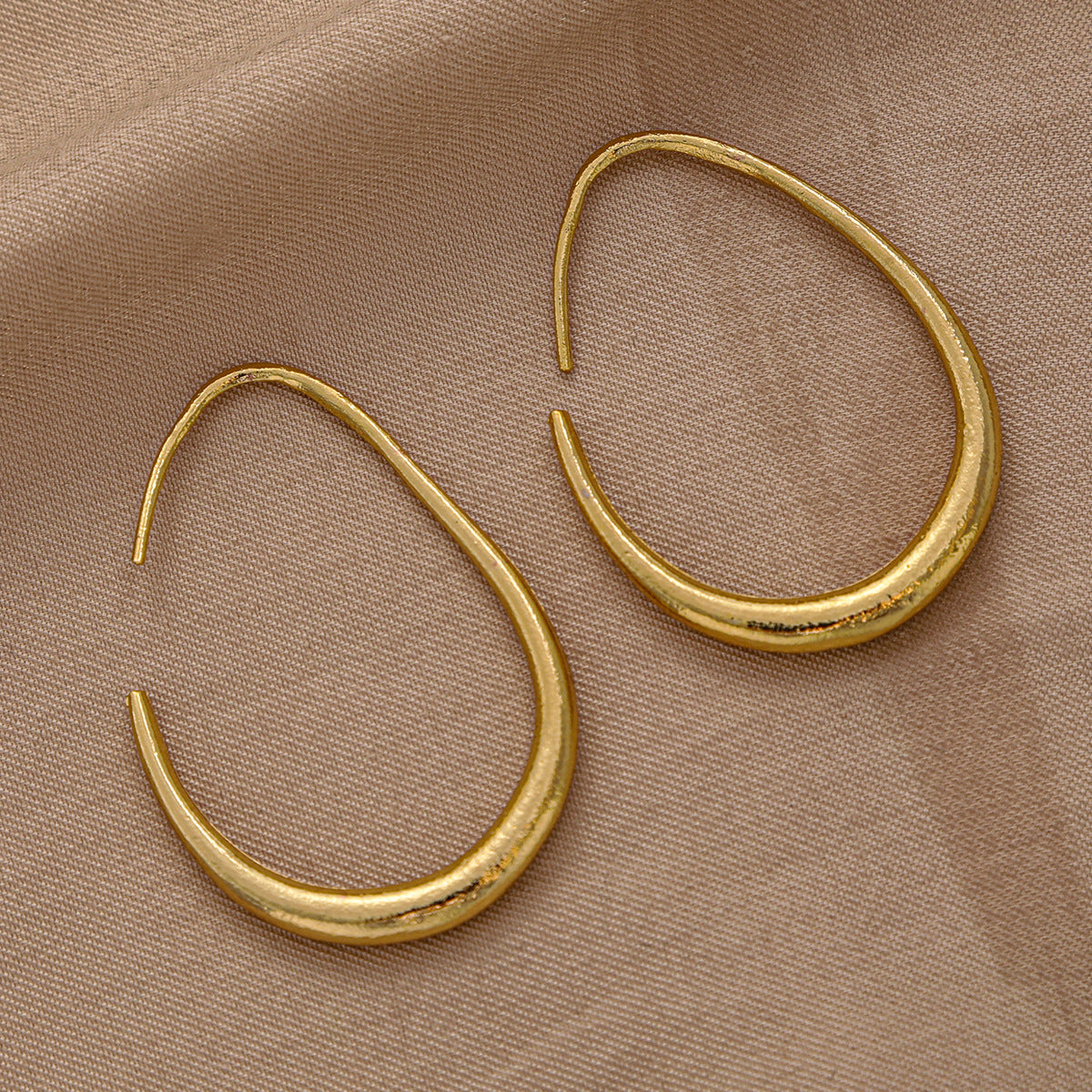 Oval Elongated Face Stud Earrings