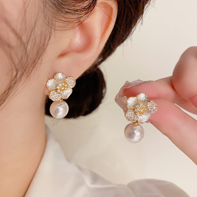 Dripping zircon pearl flower stud earrings