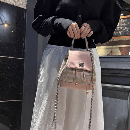 Mochila pequeña tejida estilo Chanel 