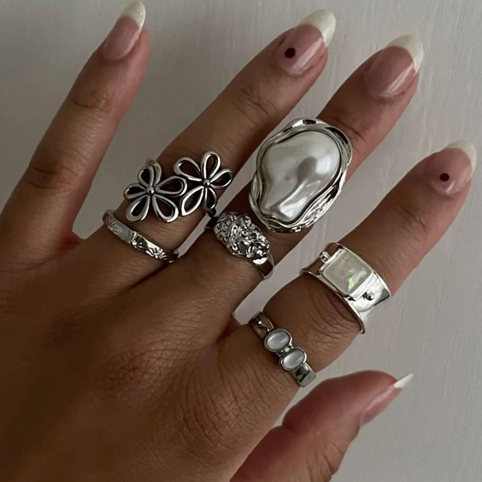 Irregular Pearl Ring Set