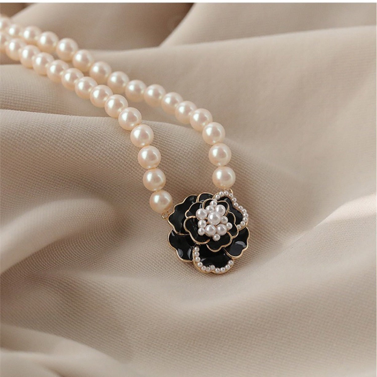 Camellia Pearl Necklace Female