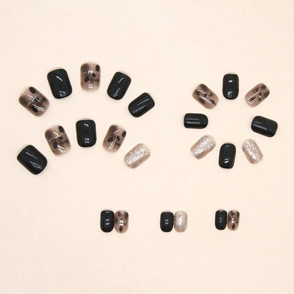 Uñas con purpurina negra ombré 