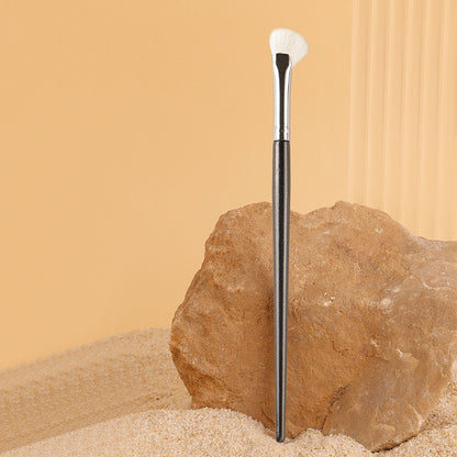 Starry Sky Single White Goat Hair Scythe Nose Contour Brush